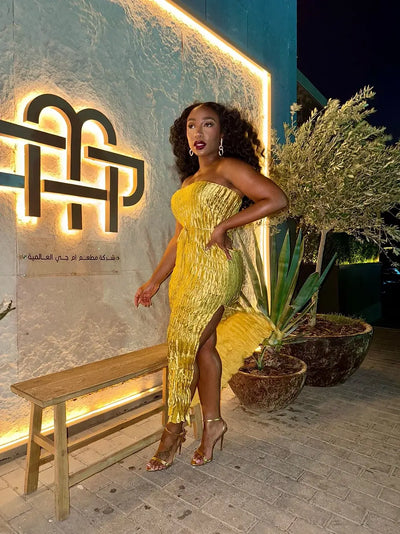 GOLDEN GIRL - Glamorous and Chic Outfit with a Radiant Touch